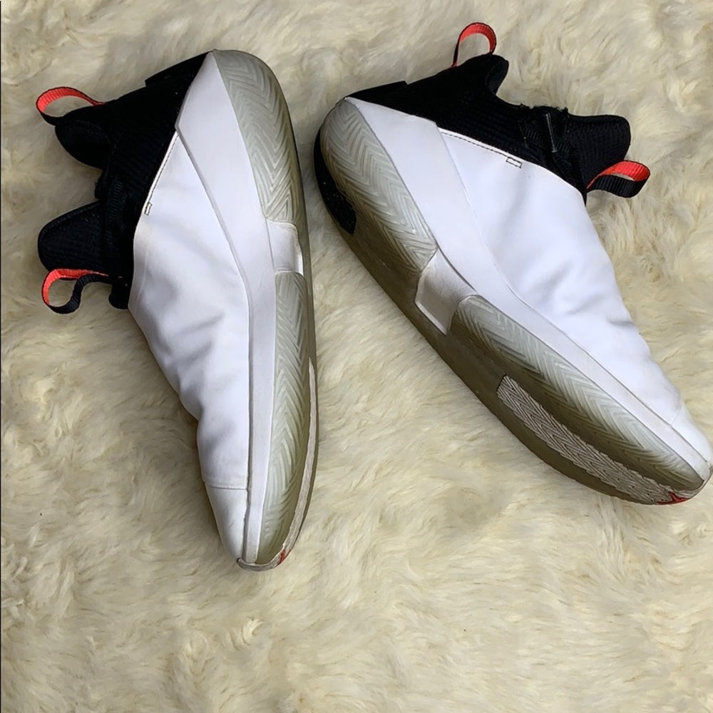 jordan jumpman hustle white